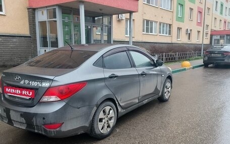 Hyundai Solaris II рестайлинг, 2013 год, 650 000 рублей, 2 фотография