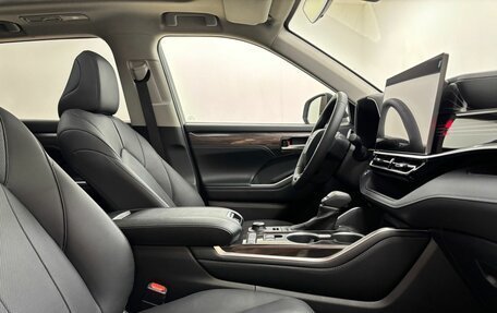 Toyota Highlander, 2025 год, 6 300 000 рублей, 12 фотография