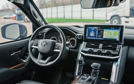 Toyota Land Cruiser, 2025 год, 27 000 000 рублей, 9 фотография