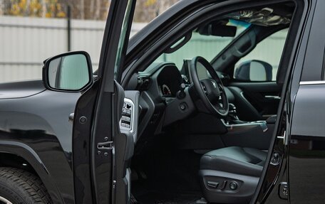 Toyota Land Cruiser, 2025 год, 27 000 000 рублей, 20 фотография