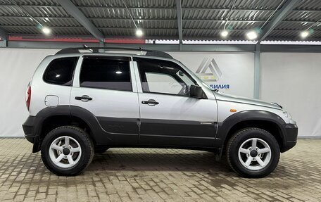 Chevrolet Niva I рестайлинг, 2010 год, 499 000 рублей, 6 фотография