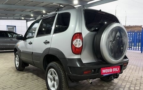 Chevrolet Niva I рестайлинг, 2010 год, 499 000 рублей, 3 фотография