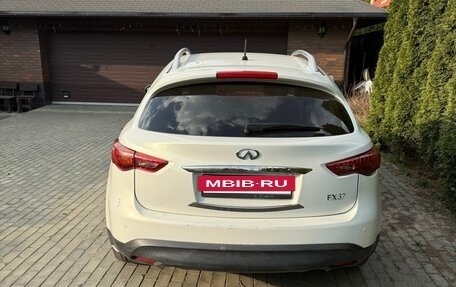 Infiniti FX II, 2012 год, 1 950 000 рублей, 6 фотография