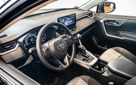 Toyota RAV4, 2025 год, 4 990 000 рублей, 6 фотография