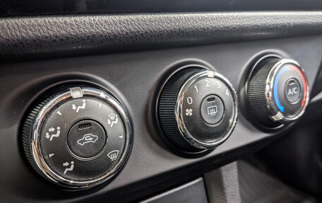 Toyota Corolla, 2014 год, 1 300 000 рублей, 21 фотография