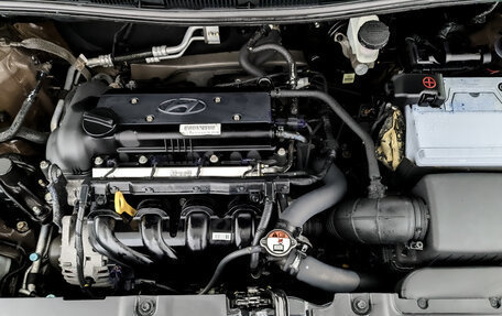 Hyundai Solaris II рестайлинг, 2015 год, 830 000 рублей, 9 фотография