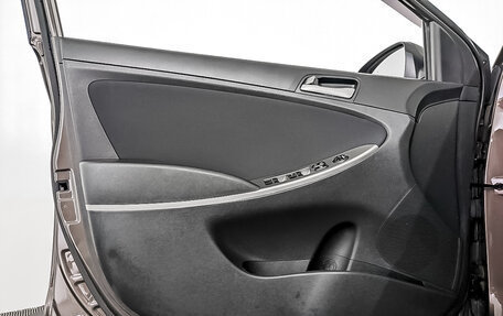 Hyundai Solaris II рестайлинг, 2015 год, 830 000 рублей, 19 фотография