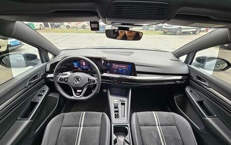 Volkswagen Golf VIII, 2022 год, 1 630 005 рублей, 8 фотография