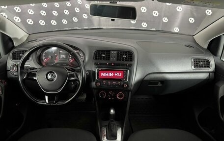 Volkswagen Polo VI (EU Market), 2015 год, 970 000 рублей, 17 фотография