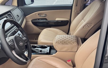 KIA Carnival III, 2018 год, 2 850 000 рублей, 11 фотография