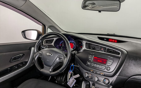 KIA cee'd III, 2015 год, 1 250 000 рублей, 28 фотография