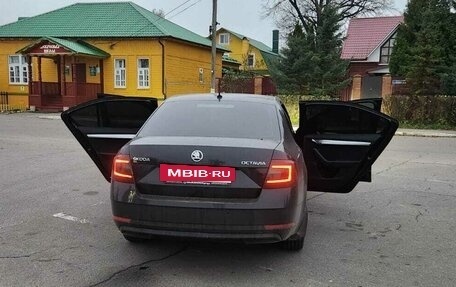 Skoda Octavia, 2017 год, 1 300 000 рублей, 10 фотография