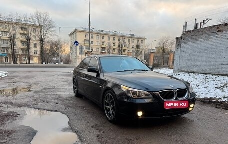 BMW 5 серия, 2006 год, 900 000 рублей, 1 фотография