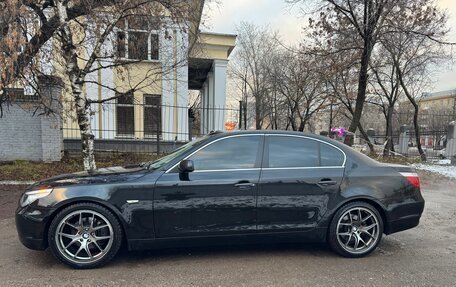 BMW 5 серия, 2006 год, 900 000 рублей, 2 фотография