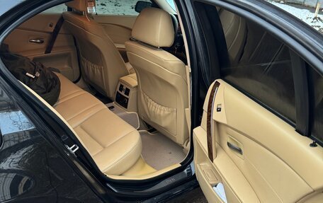 BMW 5 серия, 2006 год, 900 000 рублей, 8 фотография