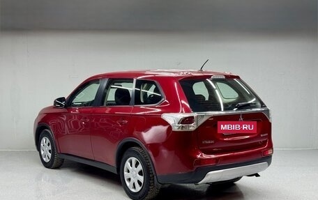 Mitsubishi Outlander III рестайлинг 3, 2014 год, 1 100 000 рублей, 4 фотография