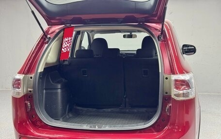 Mitsubishi Outlander III рестайлинг 3, 2014 год, 1 100 000 рублей, 16 фотография