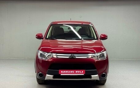 Mitsubishi Outlander III рестайлинг 3, 2014 год, 1 100 000 рублей, 13 фотография