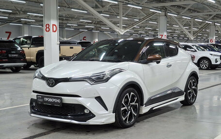 Toyota C-HR I рестайлинг, 2019 год, 1 995 000 рублей, 1 фотография