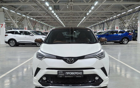 Toyota C-HR I рестайлинг, 2019 год, 1 995 000 рублей, 2 фотография