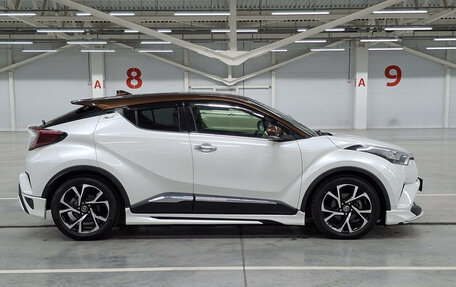 Toyota C-HR I рестайлинг, 2019 год, 1 995 000 рублей, 5 фотография