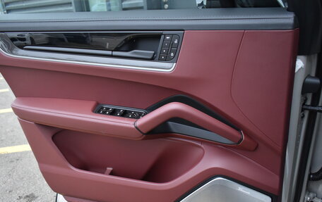 Porsche Cayenne III, 2025 год, 19 390 000 рублей, 26 фотография