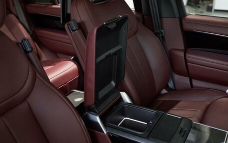 Land Rover Range Rover IV рестайлинг, 2025 год, 28 000 000 рублей, 18 фотография