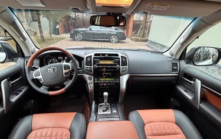 Toyota Land Cruiser 200, 2015 год, 5 200 000 рублей, 8 фотография