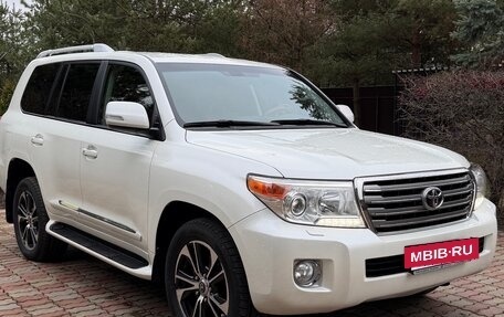Toyota Land Cruiser 200, 2015 год, 5 200 000 рублей, 2 фотография