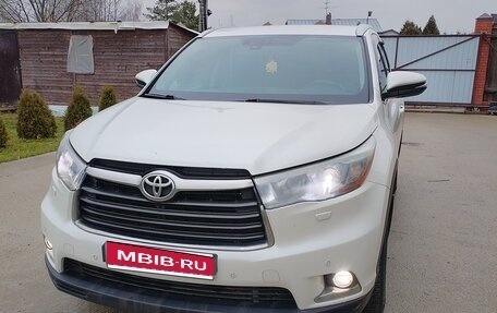 Toyota Highlander III, 2014 год, 3 200 000 рублей, 1 фотография