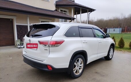 Toyota Highlander III, 2014 год, 3 200 000 рублей, 4 фотография