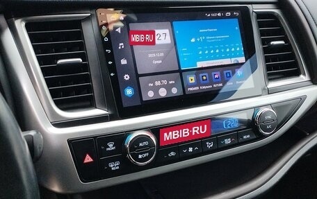 Toyota Highlander III, 2014 год, 3 200 000 рублей, 8 фотография