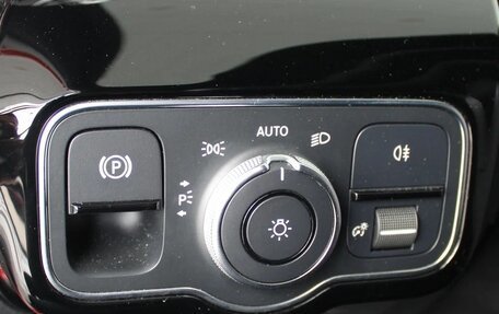 Mercedes-Benz A-Класс, 2018 год, 2 200 000 рублей, 14 фотография