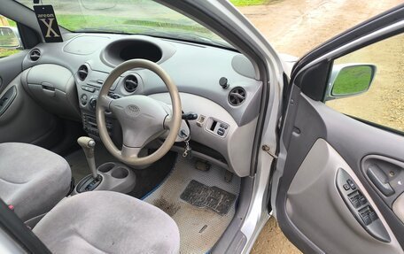 Toyota Platz, 2001 год, 349 000 рублей, 10 фотография