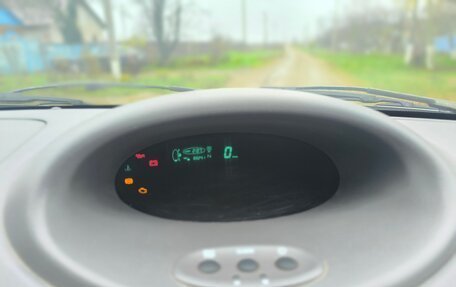 Toyota Platz, 2001 год, 349 000 рублей, 23 фотография