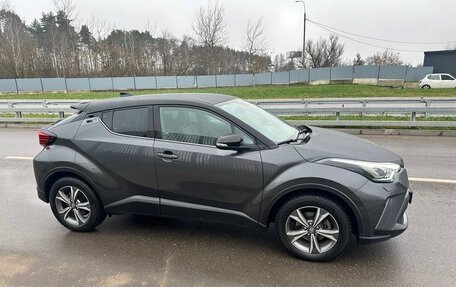 Toyota C-HR I рестайлинг, 2020 год, 2 890 000 рублей, 3 фотография