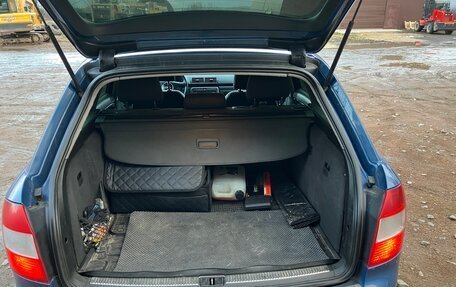 Audi A4, 2003 год, 600 000 рублей, 10 фотография