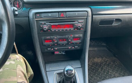 Audi A4, 2003 год, 600 000 рублей, 14 фотография