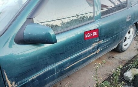 Opel Vectra A, 1994 год, 80 000 рублей, 8 фотография