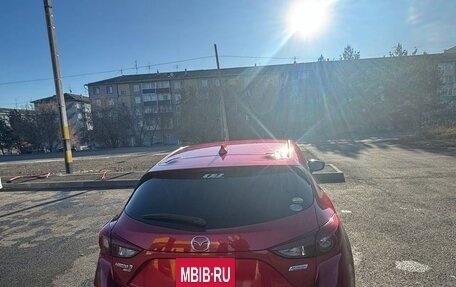 Mazda Axela, 2015 год, 1 350 000 рублей, 3 фотография