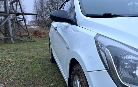 Hyundai Solaris II рестайлинг, 2015 год, 800 000 рублей, 3 фотография