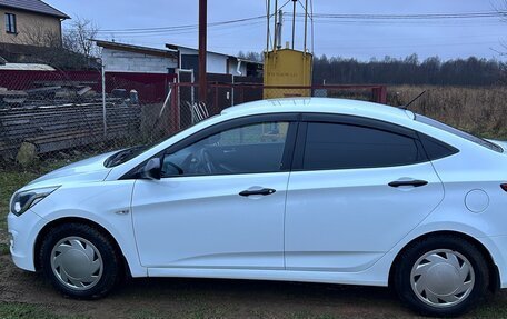 Hyundai Solaris II рестайлинг, 2015 год, 800 000 рублей, 8 фотография