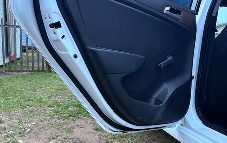 Hyundai Solaris II рестайлинг, 2015 год, 800 000 рублей, 13 фотография