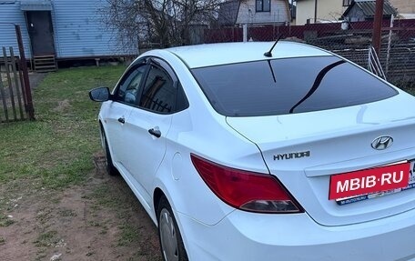 Hyundai Solaris II рестайлинг, 2015 год, 800 000 рублей, 7 фотография