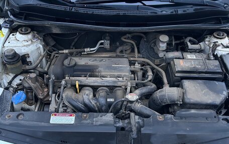 Hyundai Solaris II рестайлинг, 2015 год, 800 000 рублей, 22 фотография