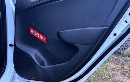 Hyundai Solaris II рестайлинг, 2015 год, 800 000 рублей, 19 фотография