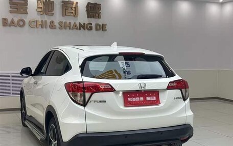 Honda Vezel, 2022 год, 1 722 000 рублей, 5 фотография