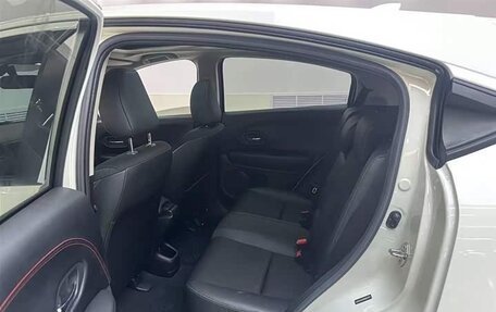 Honda Vezel, 2022 год, 1 722 000 рублей, 10 фотография