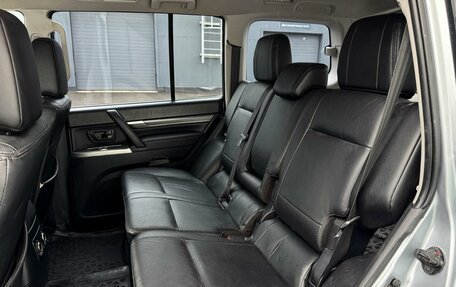 Mitsubishi Pajero IV, 2011 год, 1 850 000 рублей, 9 фотография