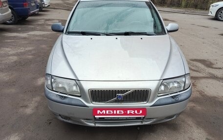 Volvo S80 II рестайлинг 2, 2000 год, 350 000 рублей, 2 фотография